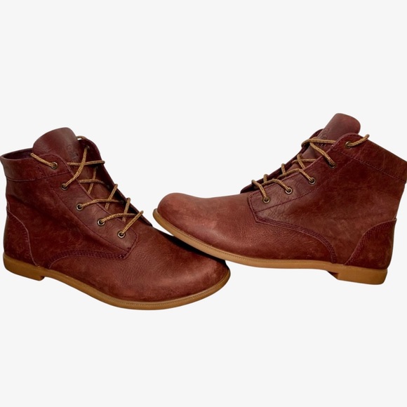 Kodiak Shoes - Kodiak Red Distressed Leather Ankle Boots- woman’s 8.5
